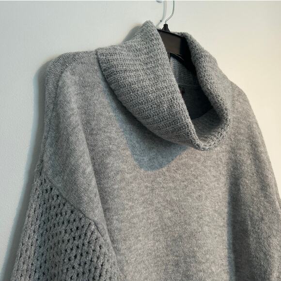 Vince Camuto Cowl Neck Balloon Sleeve Oversized Sweater, Gray, Women’s Medium - Picture 6 of 7